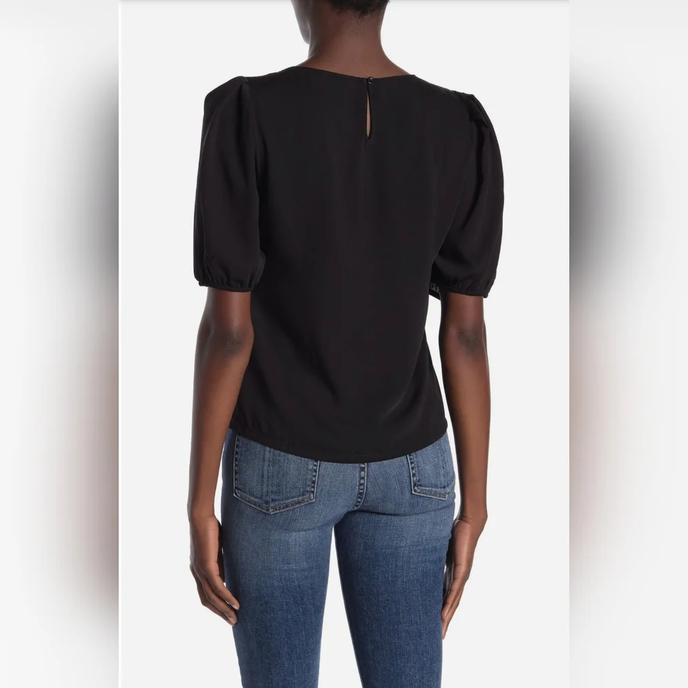 (1770) ELODIE Keyhole Back Short Sleeve Blouse, Size S - Picture 3 of 5